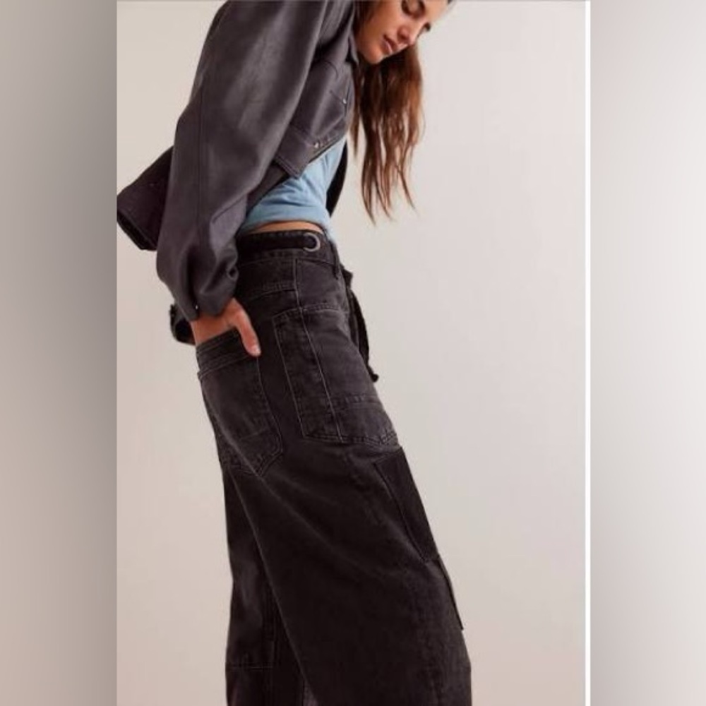 Free People Moxie Low Slung Pull On Barrel Jeans Nighthawk size 30 - Picture 11 of 14